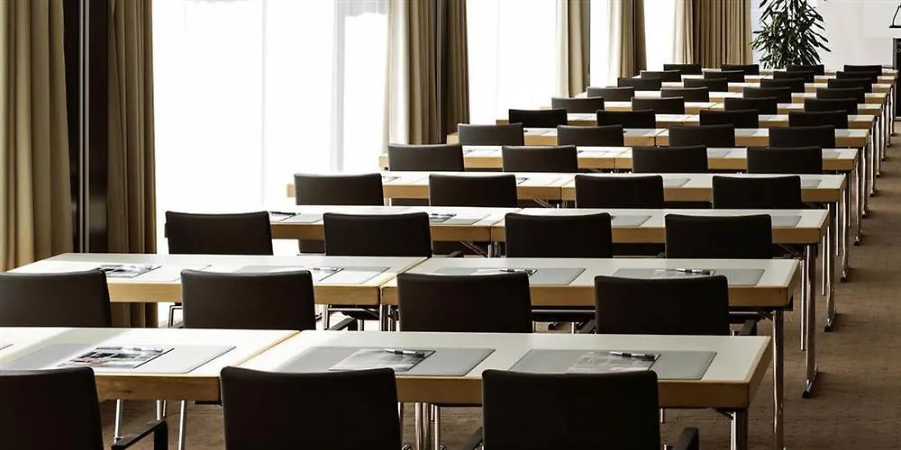 Occidental Dresden Newa Hotel 4*,